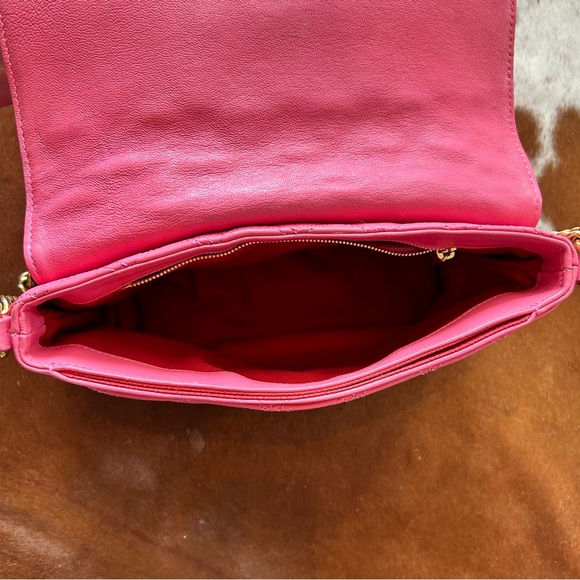 Marc Jacobs Classic Quilted Single Shoulder Bag - Picture 11 of 11